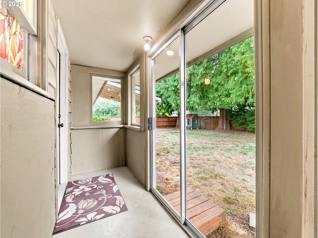 954 LAUREL Ln, Oregon City, OR 97045