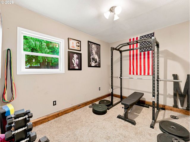 954 LAUREL Ln, Oregon City, OR 97045