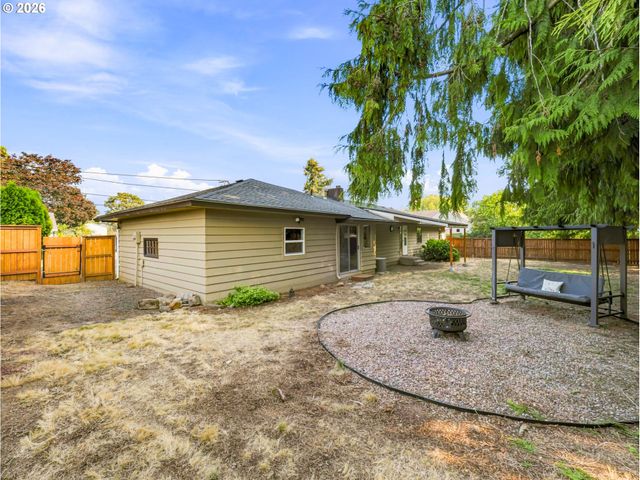 954 LAUREL Ln, Oregon City, OR 97045