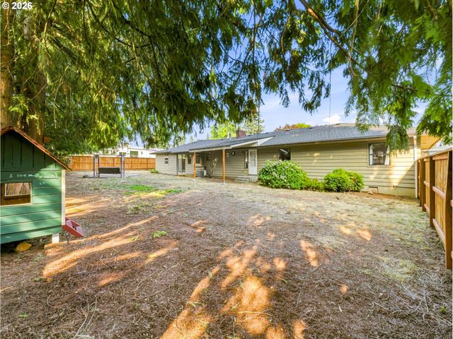 954 LAUREL Ln, Oregon City, OR 97045