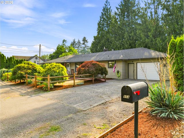954 LAUREL Ln, Oregon City, OR 97045