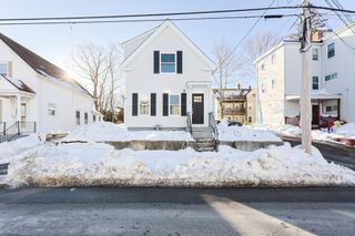 9 Grafton St, Brockton, MA 02301