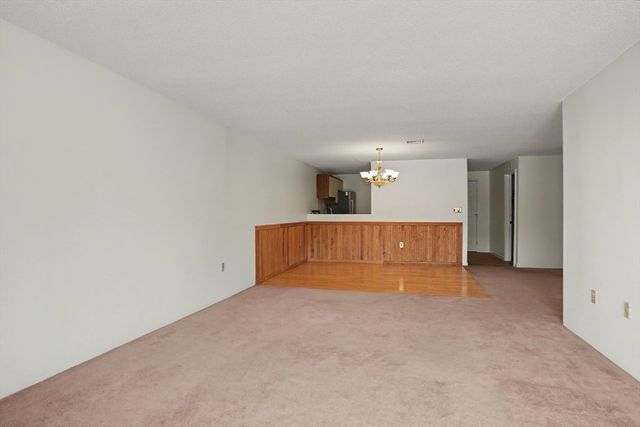 181 Littleton Rd 211, Chelmsford, MA 01824