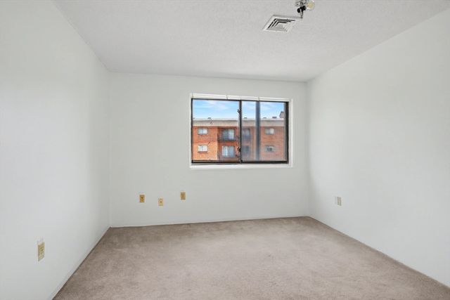 181 Littleton Rd 211, Chelmsford, MA 01824