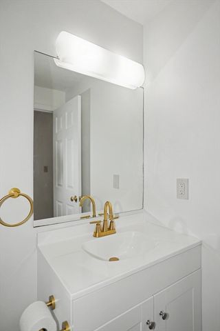 181 Littleton Rd 211, Chelmsford, MA 01824