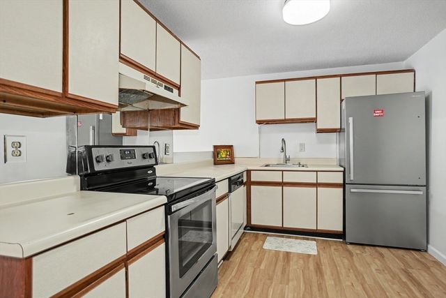 181 Littleton Rd 211, Chelmsford, MA 01824