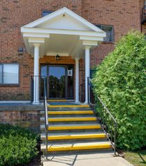 181 Littleton Rd 211, Chelmsford, MA 01824