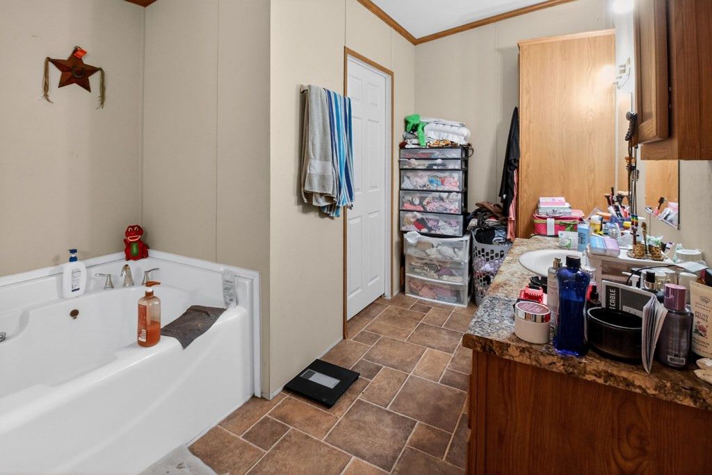 Image 9 of property listing at 9206 Paradise Lane, San Angelo, TX 76901