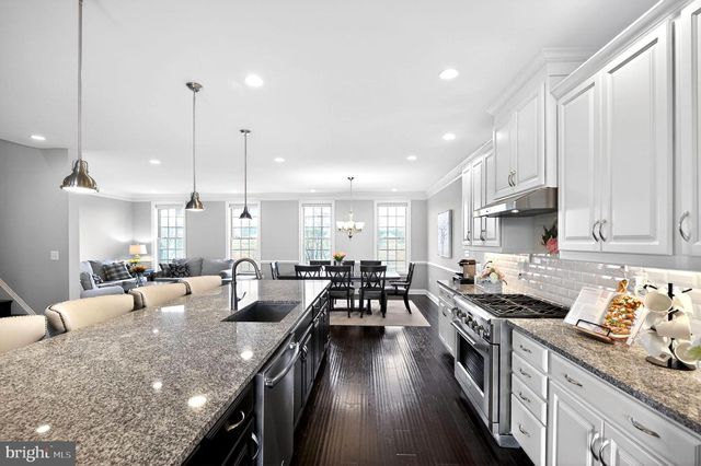 43173 CLARENDON SQ, Ashburn, VA 20148