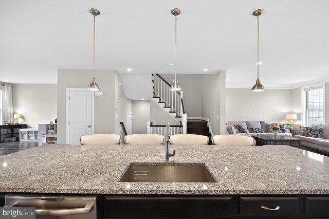 43173 CLARENDON SQ, Ashburn, VA 20148