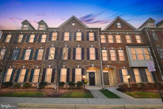 43173 CLARENDON SQ, Ashburn, VA 20148