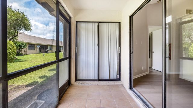 9663 NW 76th Street, Tamarac, FL 33321