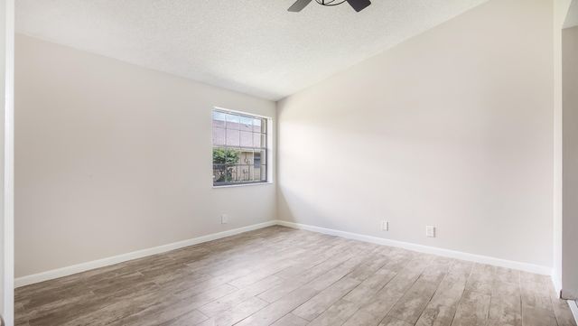9663 NW 76th Street, Tamarac, FL 33321