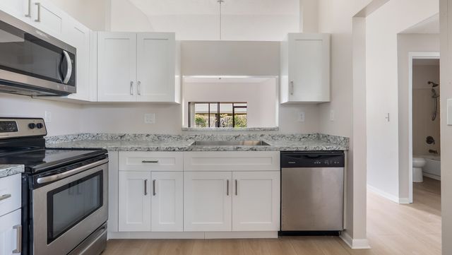 9663 NW 76th Street, Tamarac, FL 33321