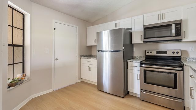 9663 NW 76th Street, Tamarac, FL 33321