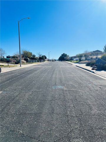 14005 Victoria Drive, Victorville, CA 92395