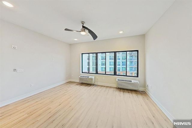 1 Flagship Street 319, Bayonne, NJ 07002