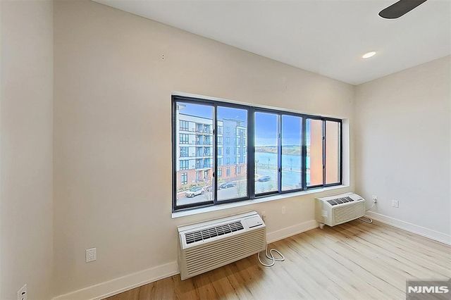 1 Flagship Street 319, Bayonne, NJ 07002