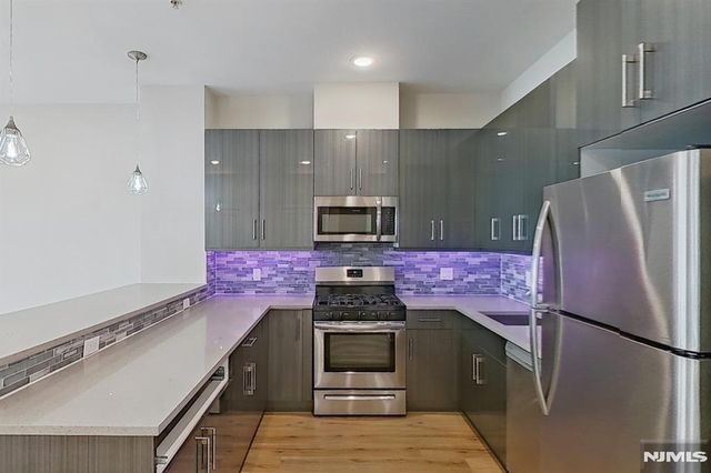 1 Flagship Street 319, Bayonne, NJ 07002