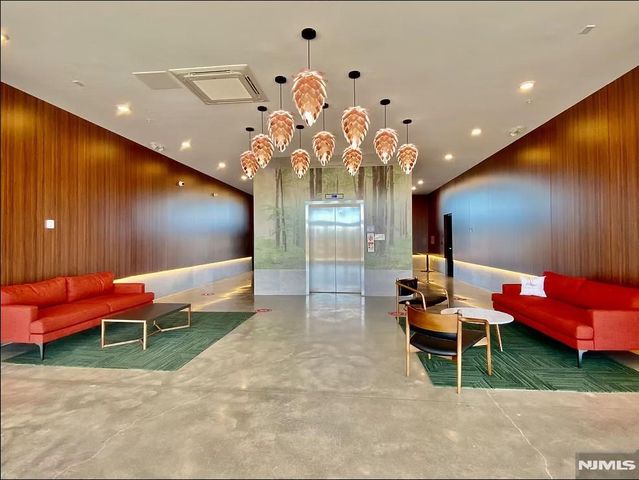 1 Flagship Street 319, Bayonne, NJ 07002