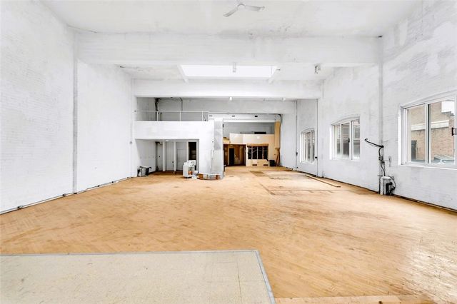 420 N Craig St, Oakland, PA 15213