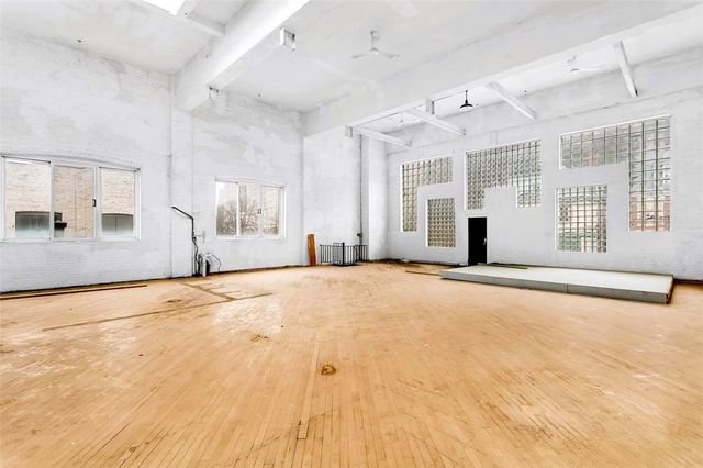 420 N Craig St, Oakland, PA 15213