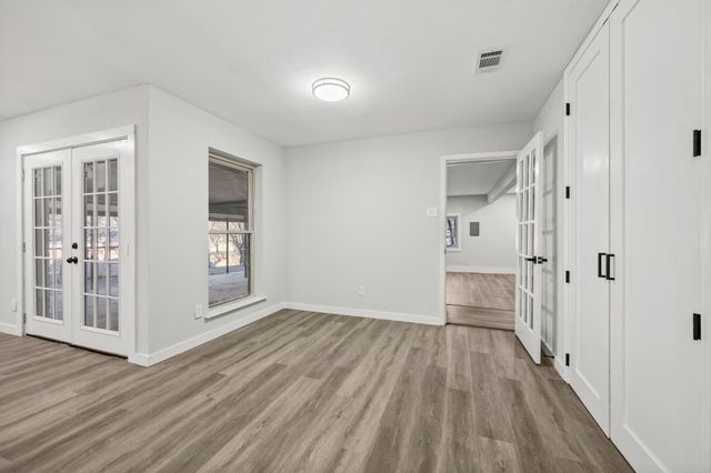 420 Twin Creek Drive, Hurst, TX 76053