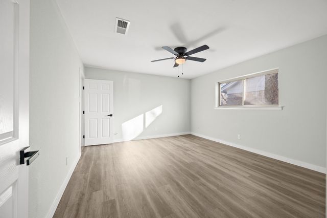 420 Twin Creek Drive, Hurst, TX 76053