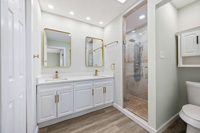 420 Twin Creek Drive, Hurst, TX 76053