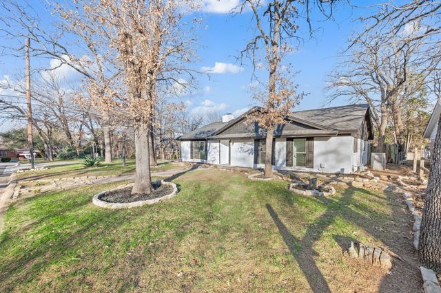 420 Twin Creek Drive, Hurst, TX 76053