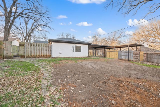 420 Twin Creek Drive, Hurst, TX 76053