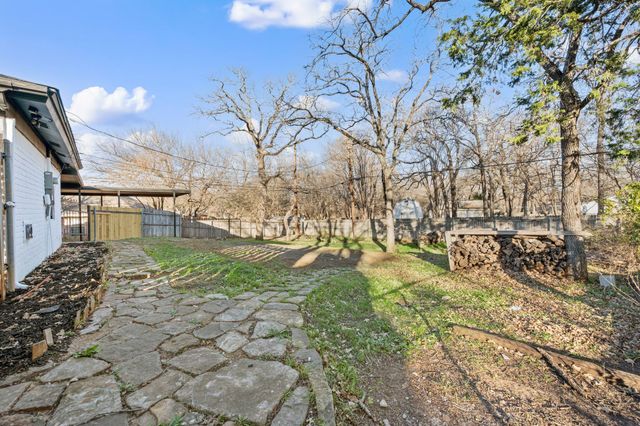 420 Twin Creek Drive, Hurst, TX 76053