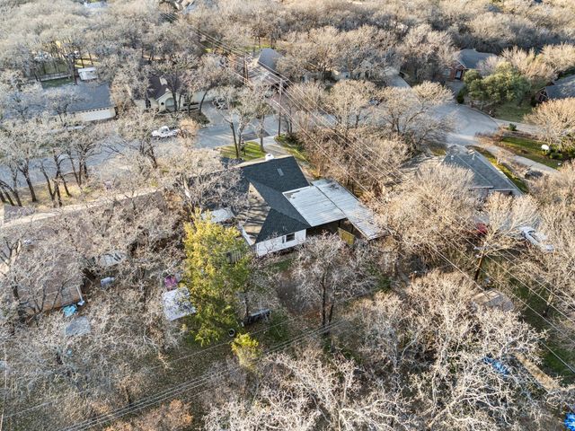 420 Twin Creek Drive, Hurst, TX 76053