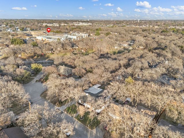 420 Twin Creek Drive, Hurst, TX 76053