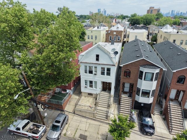 18 Stevens Ave, Jersey City, NJ 07305