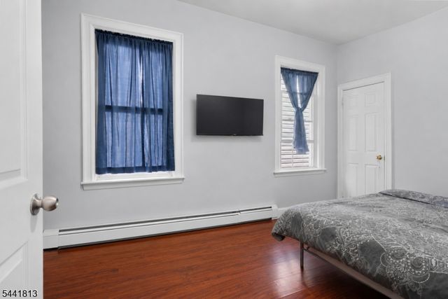 18 Stevens Ave, Jersey City, NJ 07305