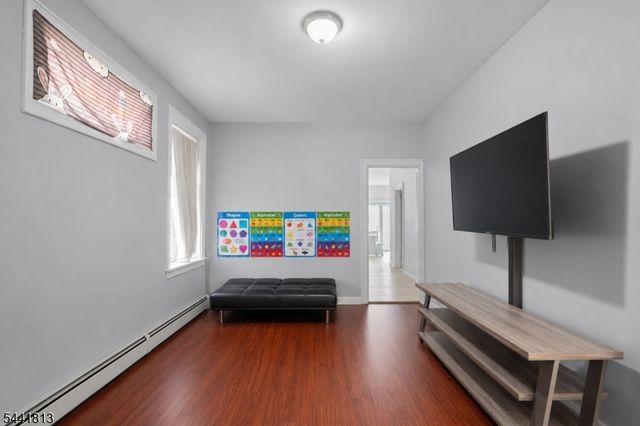 18 Stevens Ave, Jersey City, NJ 07305