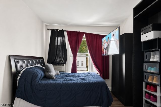 18 Stevens Ave, Jersey City, NJ 07305