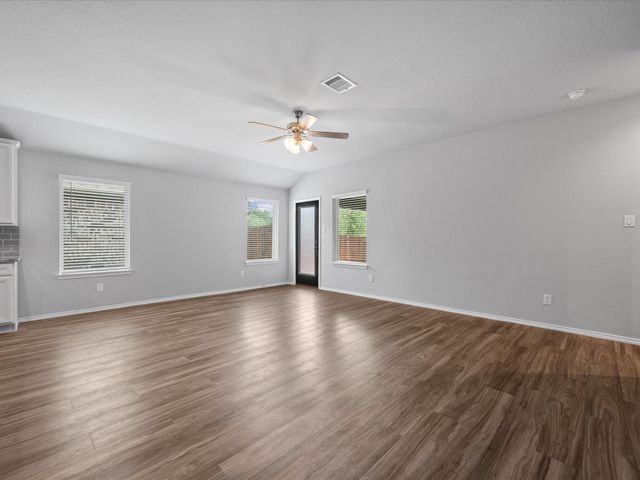 2231 Silver Dove Lane, Conroe, TX 77301