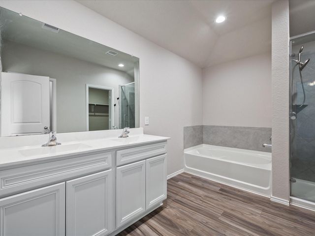 2231 Silver Dove Lane, Conroe, TX 77301