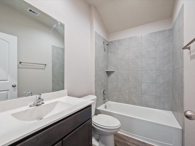 2231 Silver Dove Lane, Conroe, TX 77301