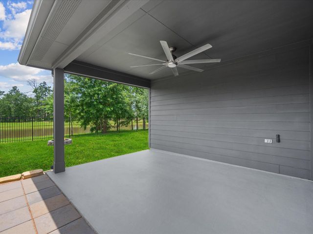 2231 Silver Dove Lane, Conroe, TX 77301