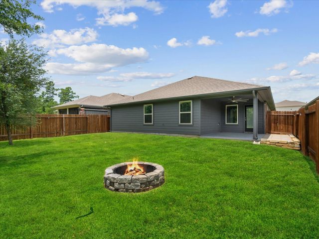 2231 Silver Dove Lane, Conroe, TX 77301