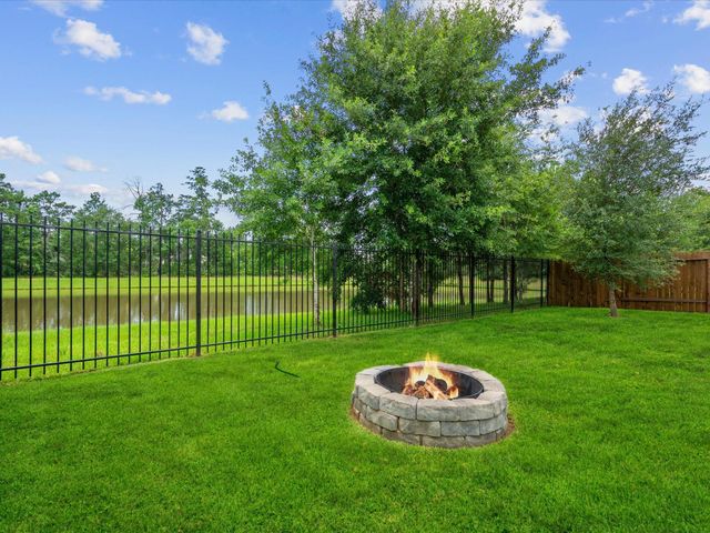 2231 Silver Dove Lane, Conroe, TX 77301