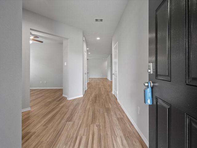 2231 Silver Dove Lane, Conroe, TX 77301