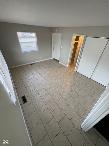 620 Brewer Place, Greenwood, IN 46142
