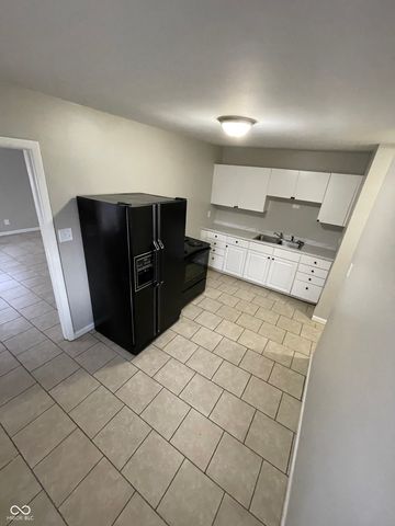 620 Brewer Place, Greenwood, IN 46142