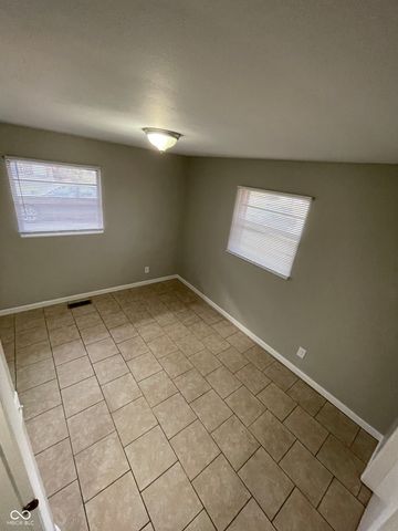 620 Brewer Place, Greenwood, IN 46142