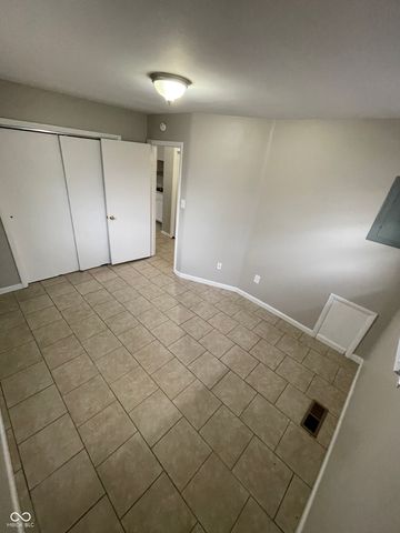 620 Brewer Place, Greenwood, IN 46142