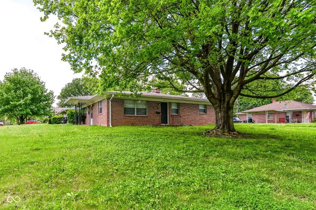 620 Brewer Place, Greenwood, IN 46142